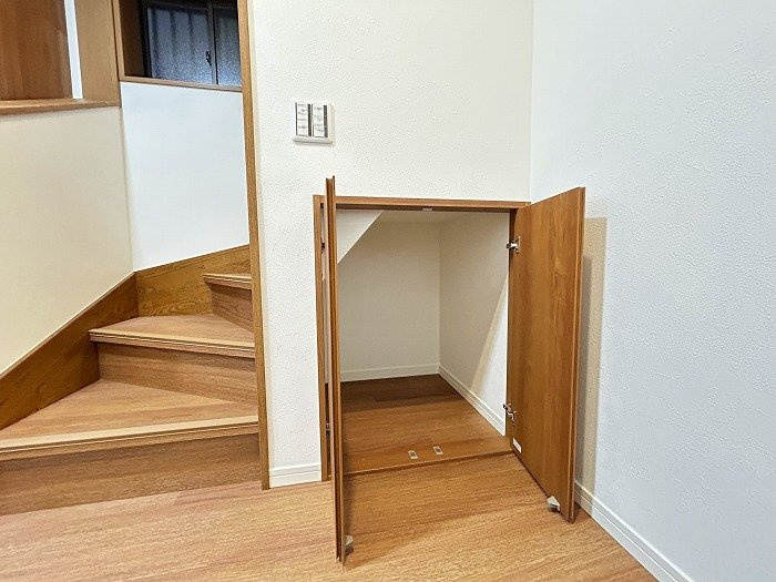 水走1丁目　中古戸建の収納|階段下収納