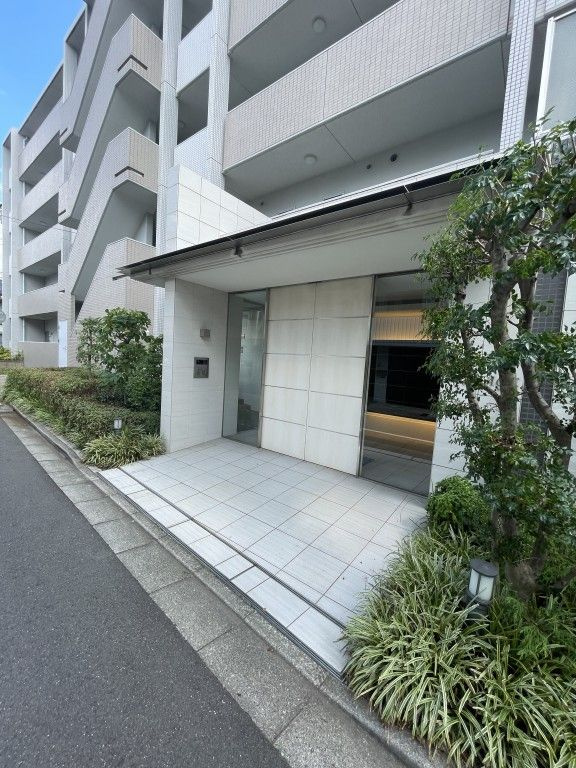 T.S.ヴィラージュのエントランス