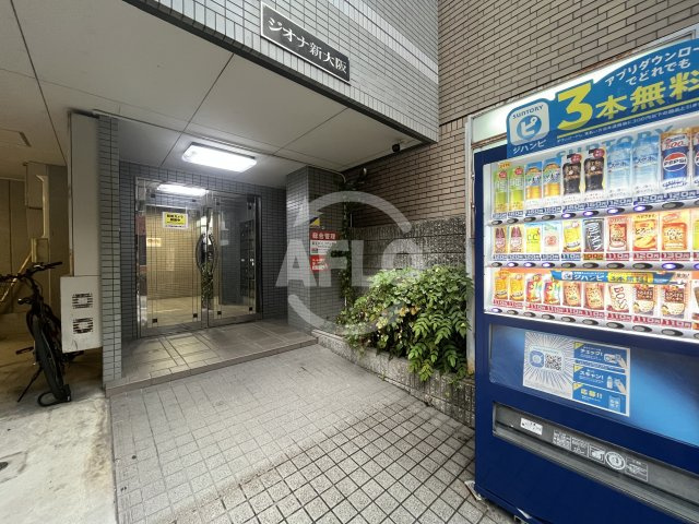 ジオナ新大阪のエントランス|ジオナ新大阪　エントランス