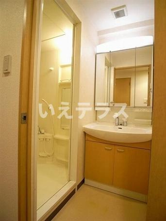 プレサンス神戸三宮の洗面所