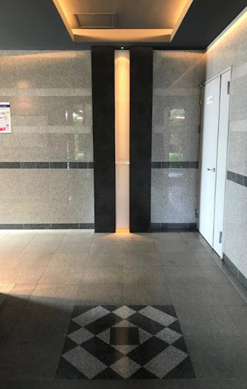 【エントランス】