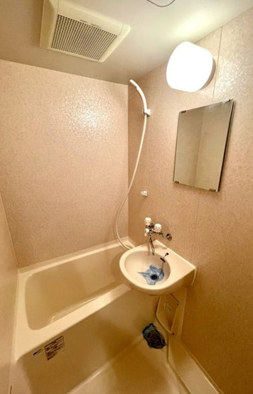 【浴室】 | ※同タイプ別部屋参考写真