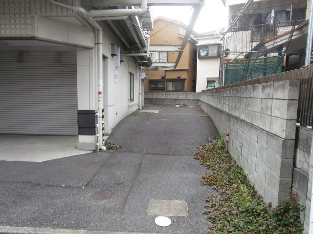 江戸川区本一色２丁目の倉庫