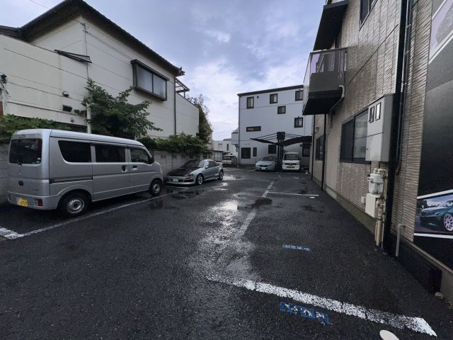 フローラ花俣の駐車場