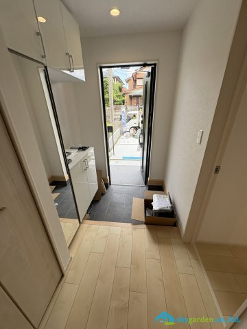藤沢市湘南台3丁目　新築戸建　全２棟Ｂ号棟の玄関