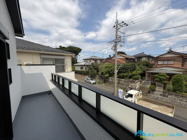 藤沢市湘南台3丁目　新築戸建　全２棟Ｂ号棟のバルコニー