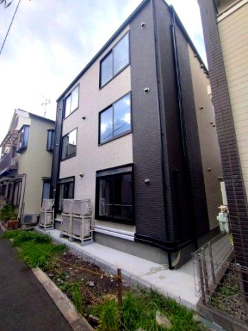 足立区関原１丁目のアパートの外観