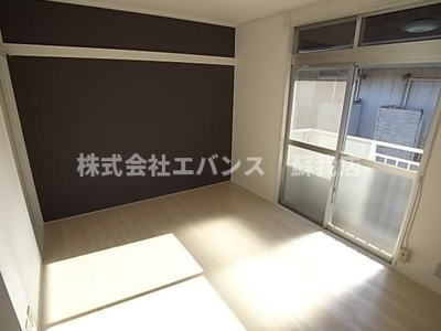 【居間・リビング】 | レピュート高岡B | おしゃれなリビングです