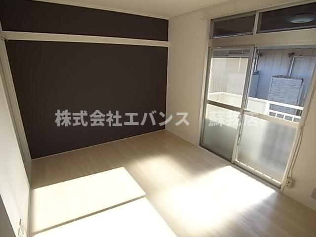 【居間・リビング】 | レピュート高岡B | おしゃれなリビングです