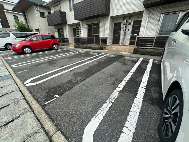 セカンドハーベストの駐車場