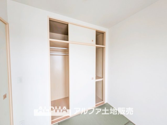 カサーレ青梅末広町の浴室|【Bathroom ventilation dryer】
◆浴室換気乾燥機◆雨に日に洗濯物を乾かせ同時に室内を乾燥させカビの発生を抑制。暖房機機能で入浴前に暖めヒートショック現象を抑える事も出来ます。