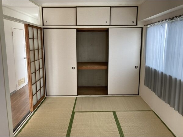 エリンデール桜本町(旧:コーポわかくさ)の収納
