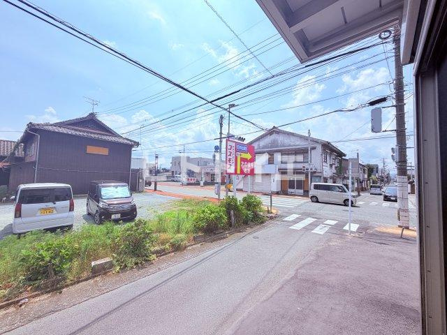 サンライズフジⅡの駐車場