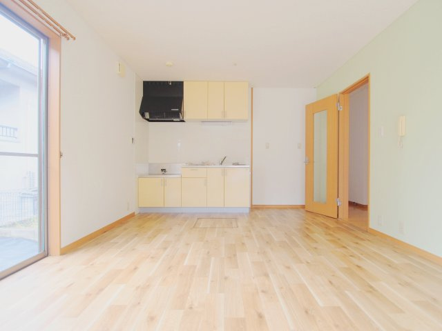 安芸郡熊野町川角４丁目のアパートの居間・リビング
