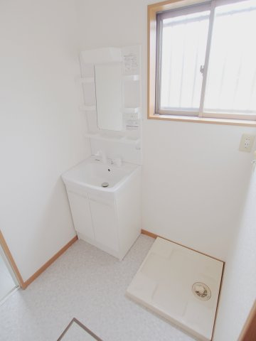 安芸郡熊野町川角４丁目のアパートの洗面所