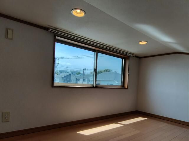 プリヴェール中山の寝室