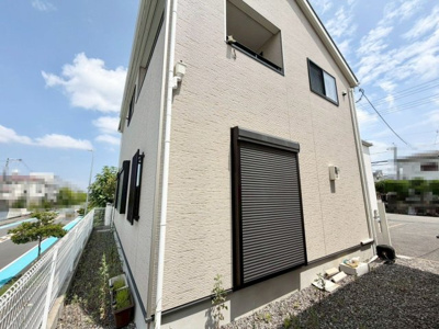 【外観】 | 茶山台３丁　中古戸建 | 全居室６帖以上☆どのお部屋でものびのびお過ごしいただけますよ！