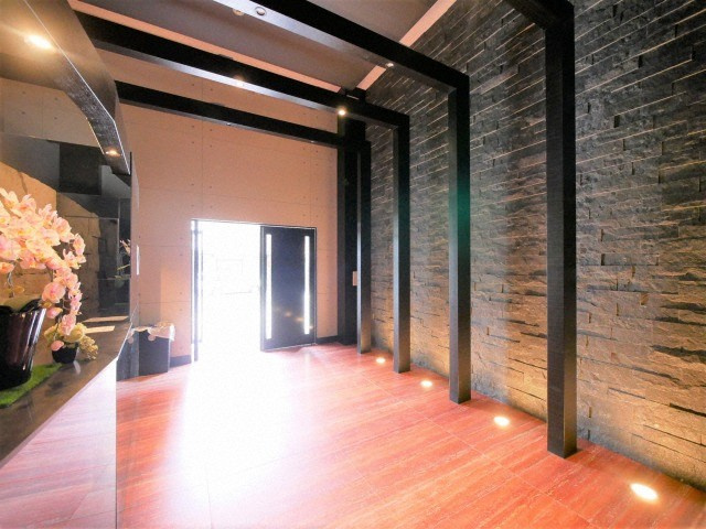 S-RESIDENCE北浜のロビー