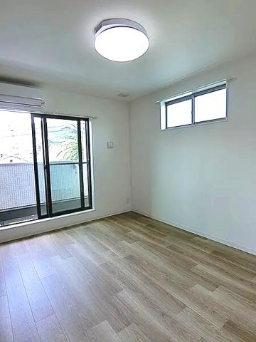 ワコーレヴィータ魚崎北町の居間・リビング