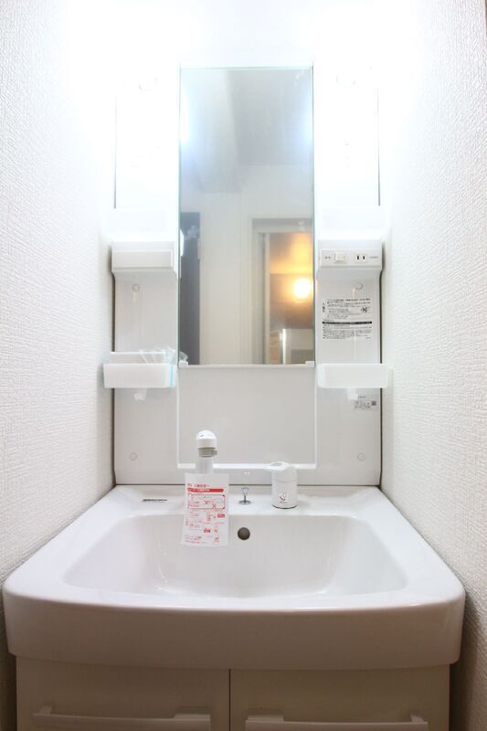 板橋区清水町のアパートの独立洗面台