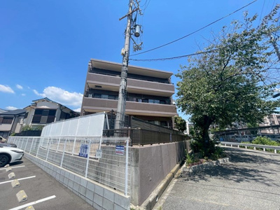 【外観】 | ベルシャトゥ豊中上野東 | こちらの物件近くの教育施設や、スーパー・公園など、物件周辺の住環境を併せてご案内させて頂きます。ぜひ、現地での暮らしをイメージなさって下さい！