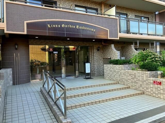 ライオンズガーデン津田沼のエントランス