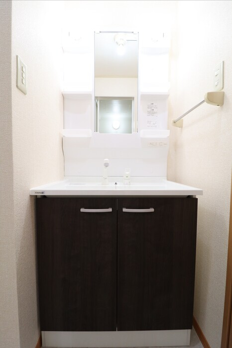 フォルテ Bの洗面所|※別のお部屋の参考写真です
