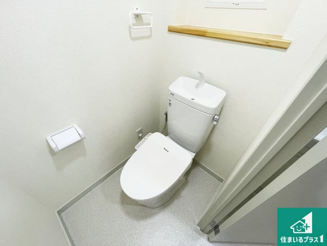 パストラル昆陽のトイレ|シンプルで清潔感のあるトイレです。