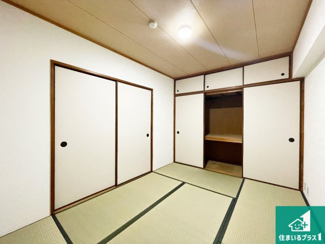 パストラル昆陽の和室|一室あると便利な和室は客間としてだけでなく、小さなお子様のプレイルームや食後のくつろぎスペースとしてもご利用いただけます。収納もついていますので大活躍間違いなし！