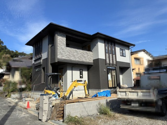 【前面道路含む現地写真】 | 大津市衣川3丁目8-22　新築戸建