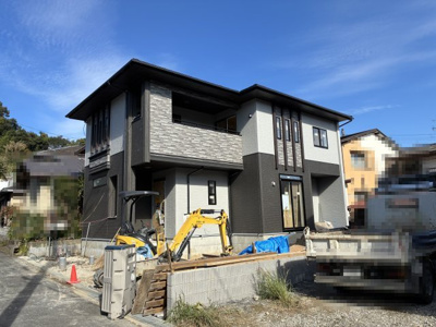 【前面道路含む現地写真】 | 大津市衣川3丁目8-22　新築戸建