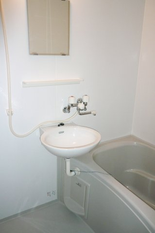 グリーンコートの浴室