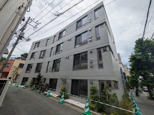 イプセ中目黒の外観|4階建て