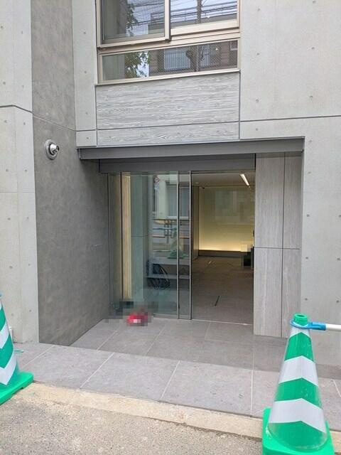 イプセ中目黒のエントランス|中目黒駅から徒歩9分