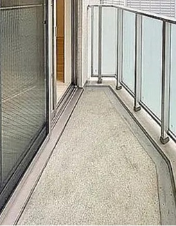 【バルコニー】