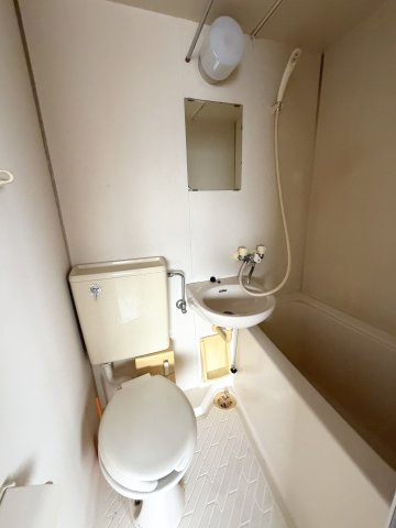 リバーサイド松屋町の浴室