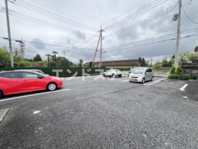 Ｍ’ｓレジデンスⅠの駐車場|高崎、前橋のお部屋探しはエンドスケープまで！お客様の理想お聞かせ下さい♪