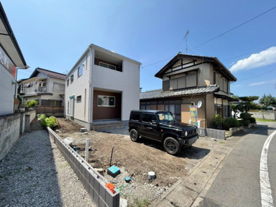 【前面道路含む現地写真】 | 藤岡市藤岡　新築住宅