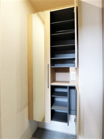 カルマーティ　calmatiの玄関|きれいな玄関です(参考写真です)