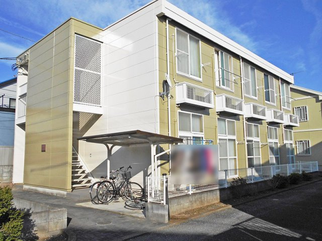 レオパレスメゾン秀の外観|落ち着いた雰囲気の外観です