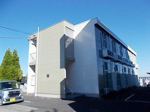 レオパレスモーヴの外観|2022年10月に外壁塗装いたしました。