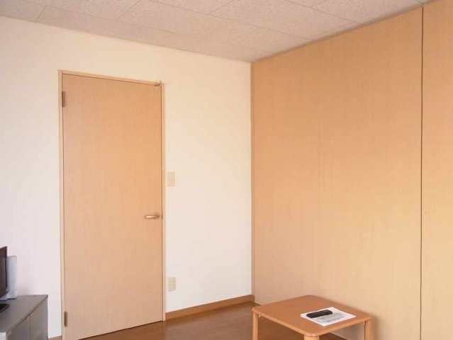 レオパレスソレイユの居間・リビング|現況優先