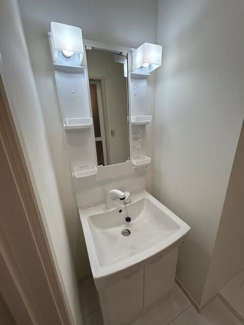 ＬＭＡ　ＨＯＵＳＥ　ＯＮＥの独立洗面台