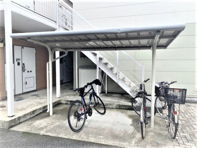 レオパレス卯月　２００３のその他|駐輪場