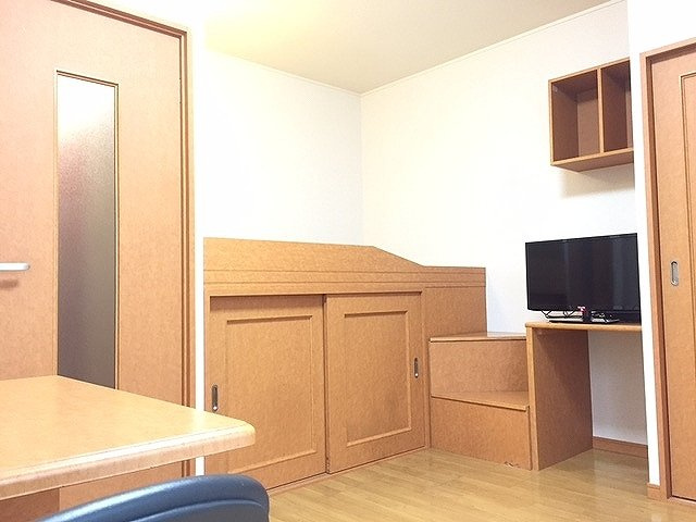 レオパレスコンフォールＫの内装|内装は落ち着いています