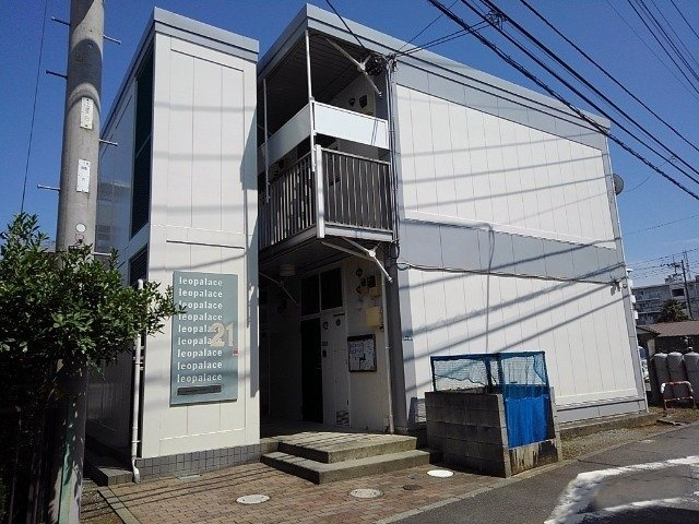 レオパレスラメールの外観|きれいな外観です