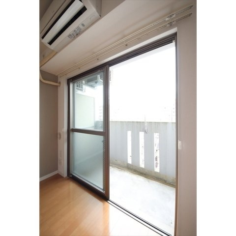 レガーロ平塚の内装|明るい室内です
