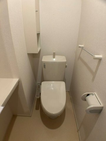 メゾン・アクロスⅡのトイレ|落ち着いたトイレです