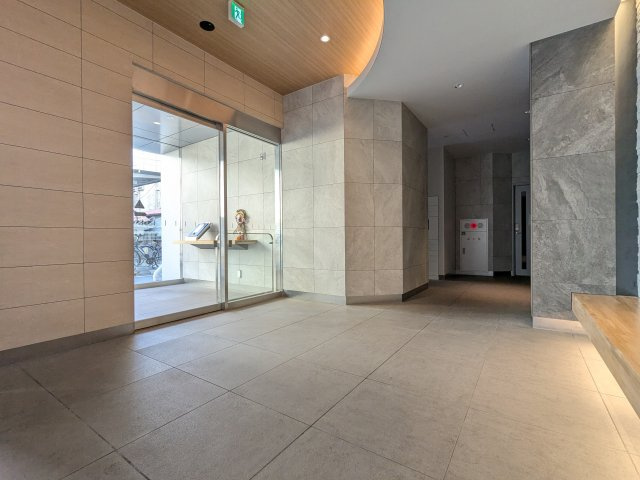 ステラ平塚のロビー|落ち着いたロビーです