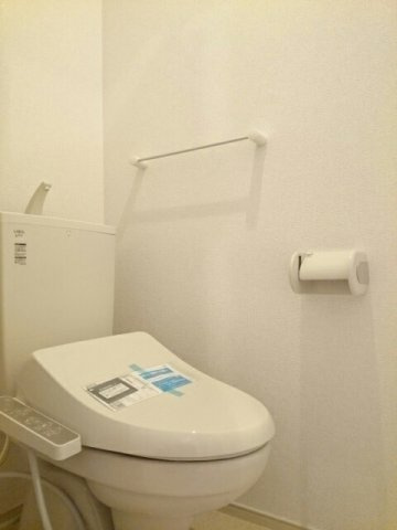 リメインズ湘南のトイレ|落ち着いた色調のトイレです